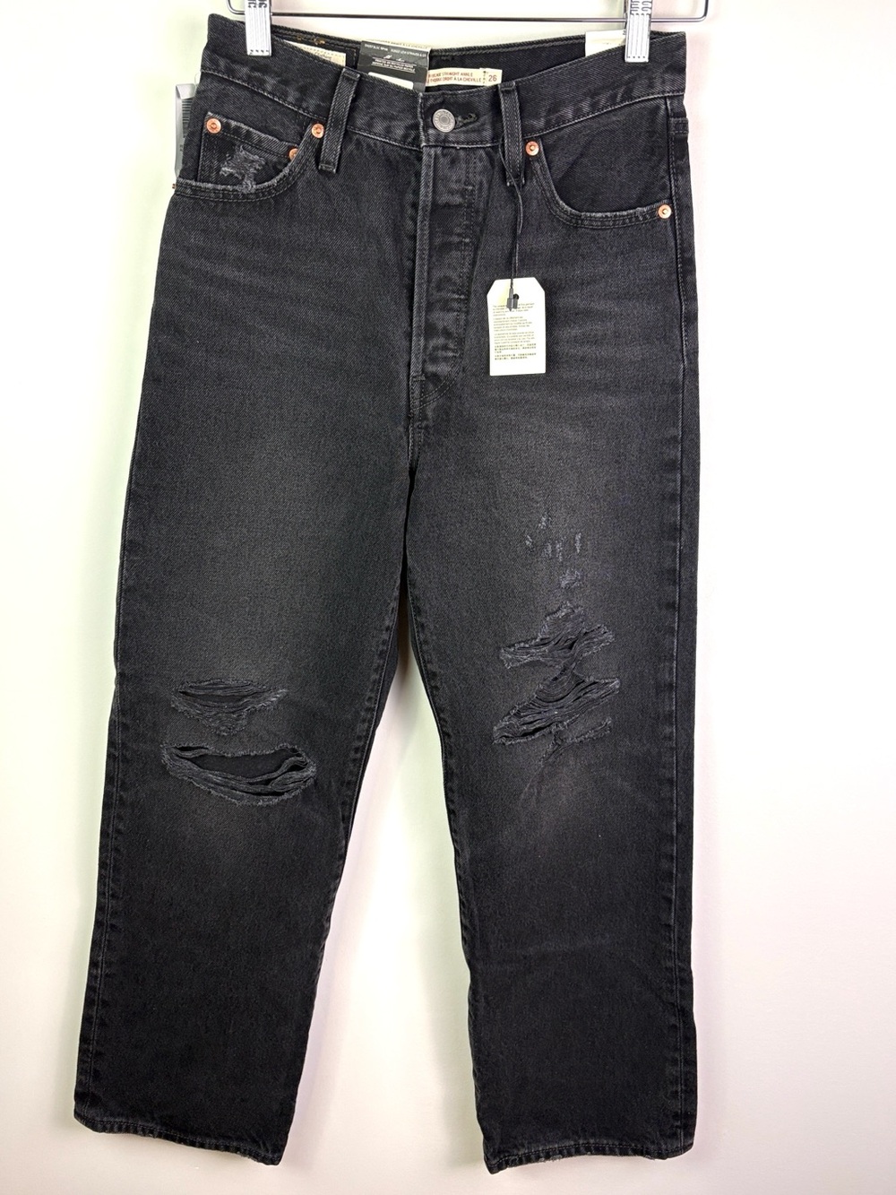 NWT Levis Ribcage straight ankle Black Distressed size 26